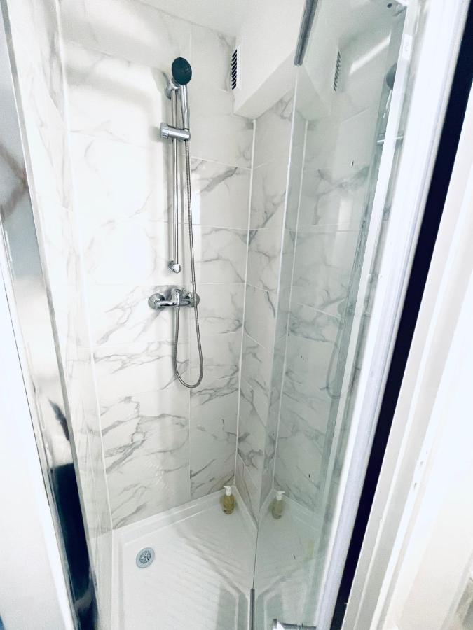 Studio - Pereire Parc Monceau - Moulin Rouge - 2 Pers Apartment Paris Bagian luar foto